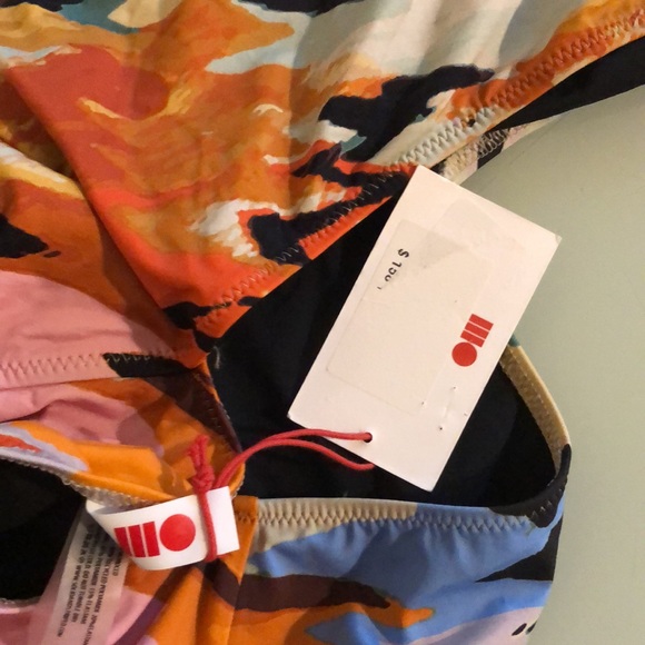 solid & striped Claudia Printed Asymmetric suit - Picture 10 of 15